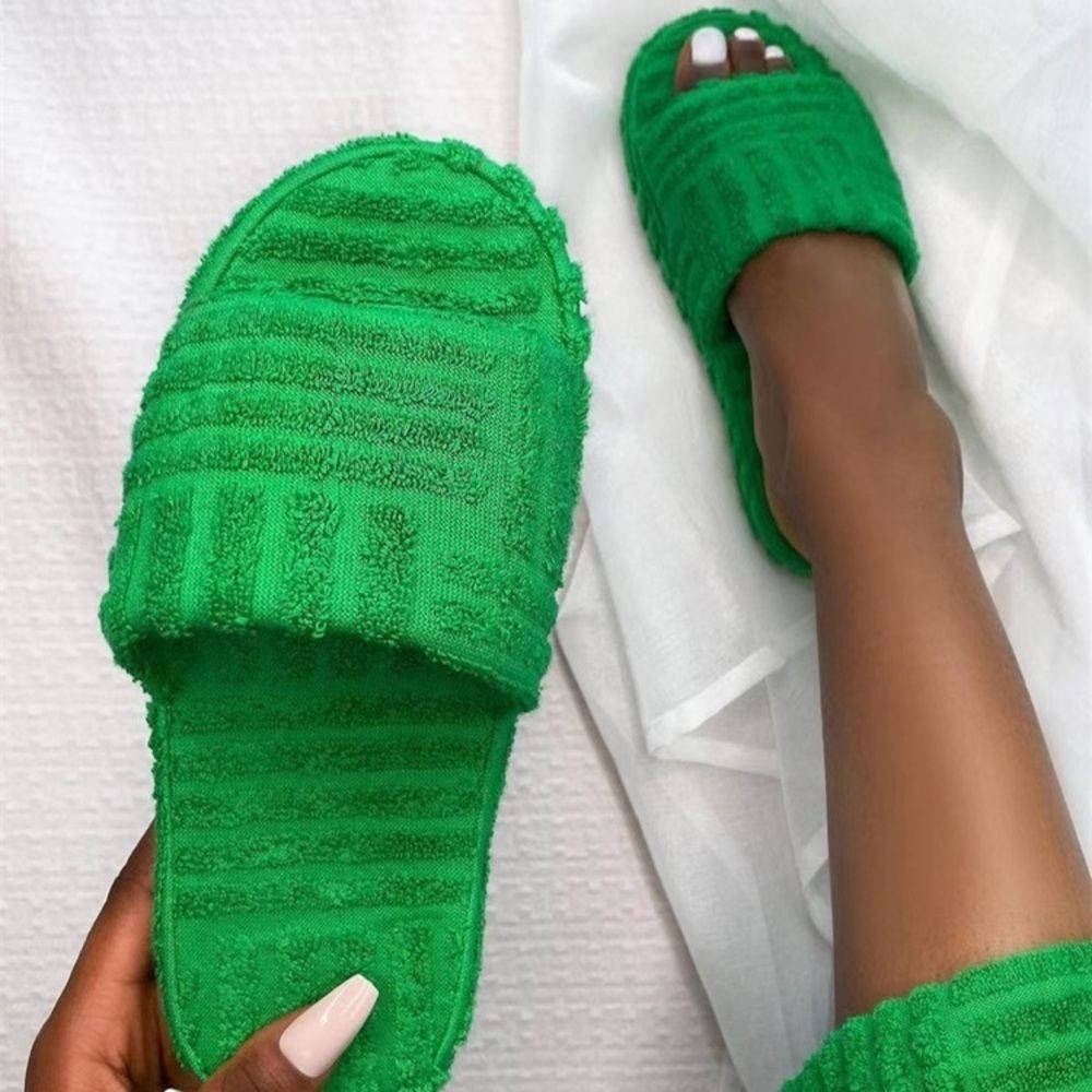 Warm Fluffy Indoor Fur Slides Women Cozy Flat Soft Furry Shoes